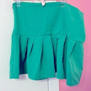 Green tennis skirt from Boohoo